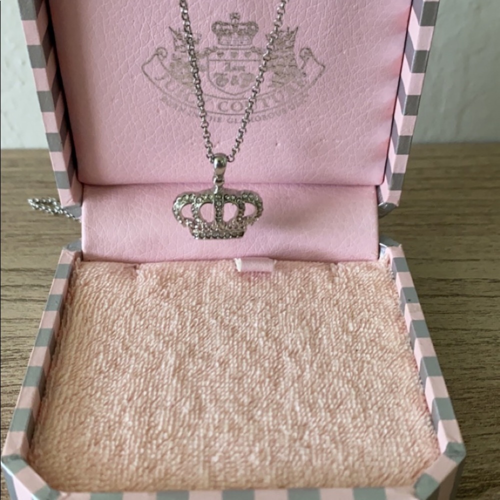 Juicy couture vintage crown necklace